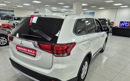 Mitsubishi Outlander III рестайлинг 3, 2017 год, 1 599 000 рублей, 5 фотография