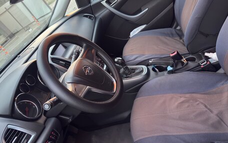 Opel Astra J, 2012 год, 770 000 рублей, 17 фотография