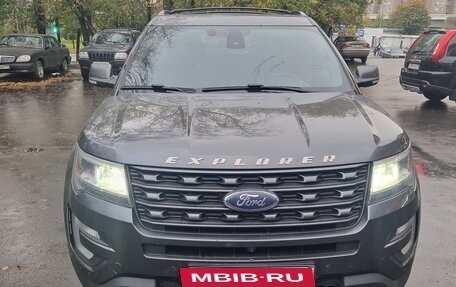Ford Explorer VI, 2017 год, 2 650 000 рублей, 2 фотография