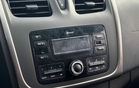 Renault Logan II, 2018 год, 1 040 000 рублей, 11 фотография