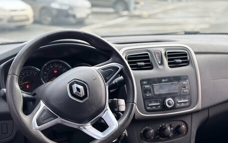 Renault Logan II, 2018 год, 1 040 000 рублей, 8 фотография