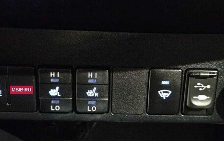 Toyota RAV4, 2013 год, 1 570 000 рублей, 16 фотография