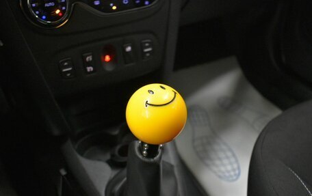 Renault Sandero II рестайлинг, 2015 год, 799 000 рублей, 16 фотография