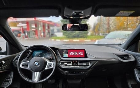 BMW 1 серия, 2020 год, 2 600 000 рублей, 7 фотография