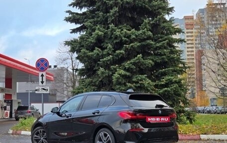 BMW 1 серия, 2020 год, 2 600 000 рублей, 6 фотография