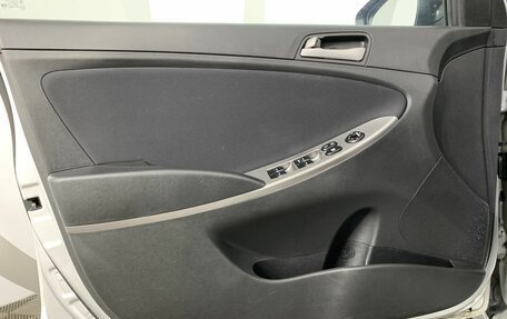 Hyundai Solaris II рестайлинг, 2014 год, 1 045 000 рублей, 8 фотография