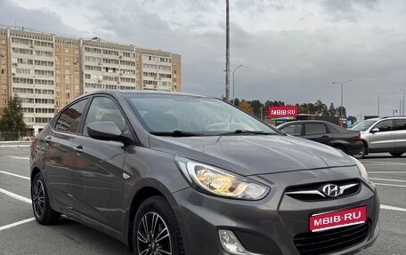 Hyundai Solaris II рестайлинг, 2012 год, 800 000 рублей, 1 фотография