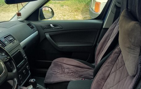 Skoda Yeti I рестайлинг, 2014 год, 900 000 рублей, 1 фотография