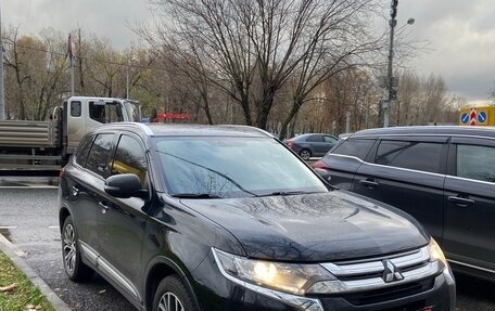 Mitsubishi Outlander III рестайлинг 3, 2017 год, 2 320 000 рублей, 1 фотография