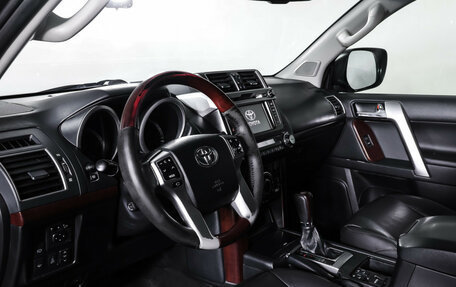 Toyota Land Cruiser Prado 150 рестайлинг 2, 2014 год, 2 449 000 рублей, 15 фотография