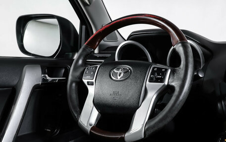 Toyota Land Cruiser Prado 150 рестайлинг 2, 2014 год, 2 449 000 рублей, 13 фотография