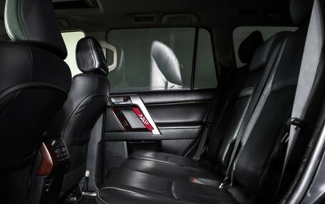 Toyota Land Cruiser Prado 150 рестайлинг 2, 2014 год, 2 449 000 рублей, 12 фотография