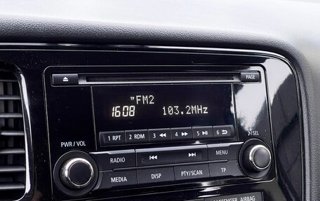 Mitsubishi Outlander III рестайлинг 3, 2017 год, 1 969 000 рублей, 4 фотография