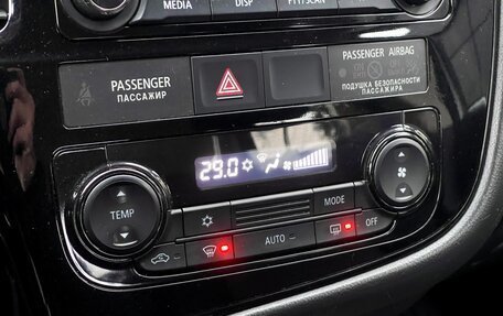 Mitsubishi Outlander III рестайлинг 3, 2017 год, 1 969 000 рублей, 25 фотография