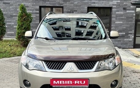Mitsubishi Outlander III рестайлинг 3, 2008 год, 895 000 рублей, 2 фотография