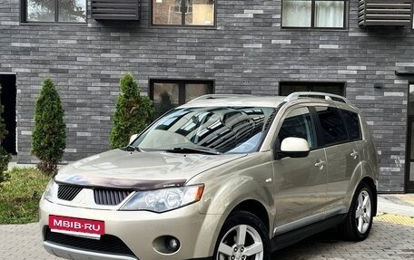 Mitsubishi Outlander III рестайлинг 3, 2008 год, 895 000 рублей, 3 фотография