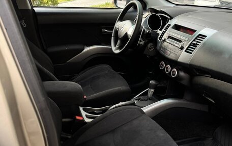 Mitsubishi Outlander III рестайлинг 3, 2008 год, 895 000 рублей, 23 фотография