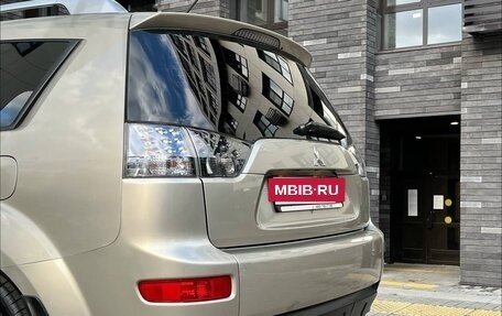 Mitsubishi Outlander III рестайлинг 3, 2008 год, 895 000 рублей, 14 фотография