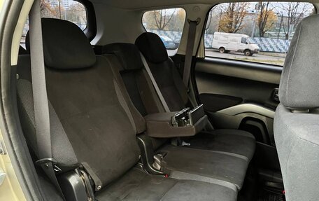Mitsubishi Outlander III рестайлинг 3, 2008 год, 895 000 рублей, 26 фотография