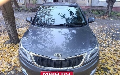 KIA Rio III рестайлинг, 2013 год, 980 000 рублей, 2 фотография