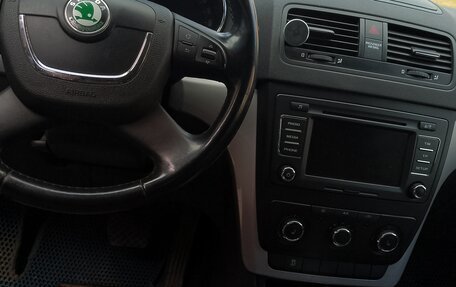 Skoda Yeti I рестайлинг, 2014 год, 900 000 рублей, 2 фотография