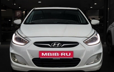 Hyundai Solaris II рестайлинг, 2013 год, 877 000 рублей, 2 фотография