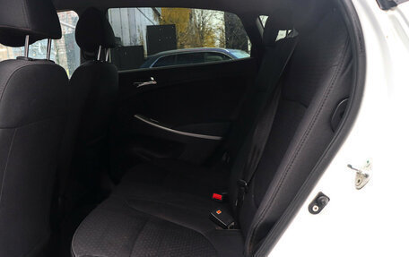 Hyundai Solaris II рестайлинг, 2013 год, 877 000 рублей, 10 фотография