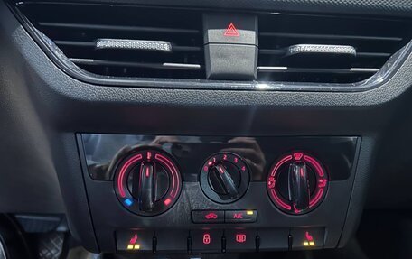 Volkswagen Polo VI (EU Market), 2021 год, 1 650 000 рублей, 18 фотография