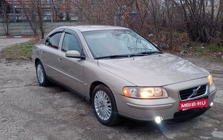 Volvo S60 III, 2004 год, 545 000 рублей, 2 фотография