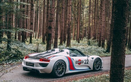 Porsche 918 Spyder, 2014 год, 155 000 000 рублей, 4 фотография