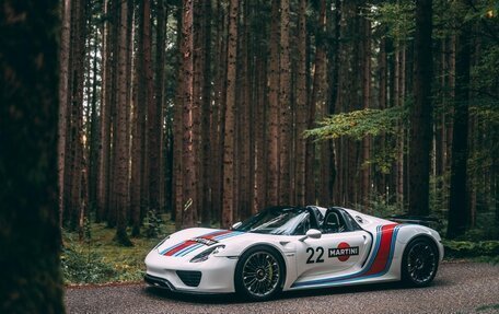 Porsche 918 Spyder, 2014 год, 155 000 000 рублей, 3 фотография