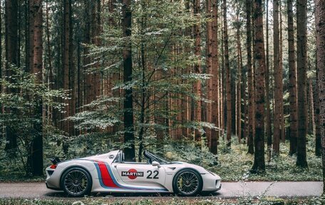 Porsche 918 Spyder, 2014 год, 155 000 000 рублей, 14 фотография