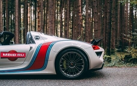 Porsche 918 Spyder, 2014 год, 155 000 000 рублей, 17 фотография
