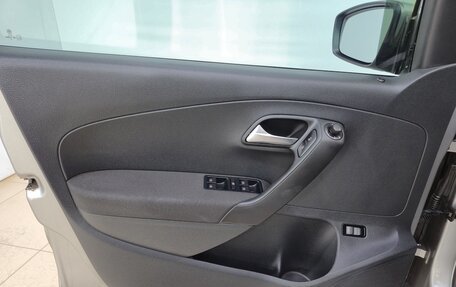 Volkswagen Polo VI (EU Market), 2018 год, 1 200 000 рублей, 7 фотография