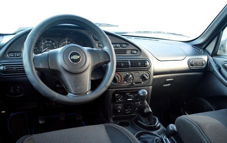 Chevrolet Niva I рестайлинг, 2017 год, 749 000 рублей, 12 фотография