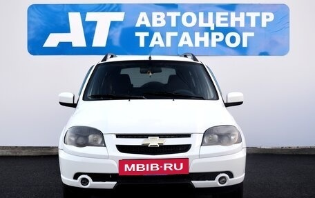 Chevrolet Niva I рестайлинг, 2017 год, 749 000 рублей, 2 фотография