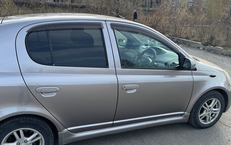 Toyota Vitz, 2001 год, 455 000 рублей, 2 фотография