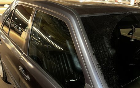 Mercedes-Benz W124, 1988 год, 300 000 рублей, 17 фотография