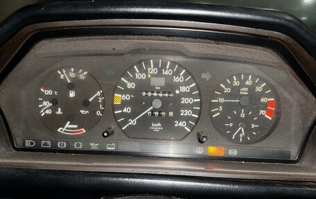 Mercedes-Benz W124, 1988 год, 300 000 рублей, 31 фотография