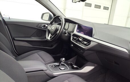 BMW 1 серия, 2019 год, 2 699 000 рублей, 13 фотография