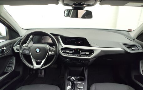 BMW 1 серия, 2019 год, 2 699 000 рублей, 11 фотография