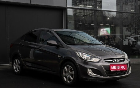 Hyundai Solaris II рестайлинг, 2012 год, 780 000 рублей, 3 фотография