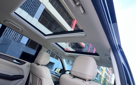 Mercedes-Benz GLS, 2016 год, 5 500 000 рублей, 28 фотография