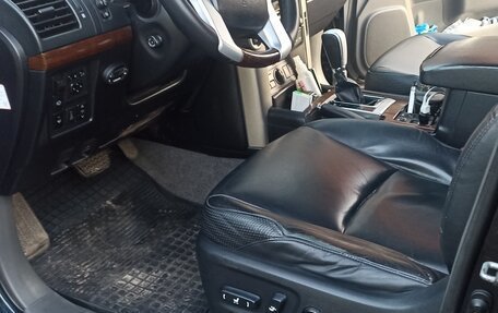 Toyota Land Cruiser Prado 150 рестайлинг 2, 2009 год, 2 550 000 рублей, 9 фотография