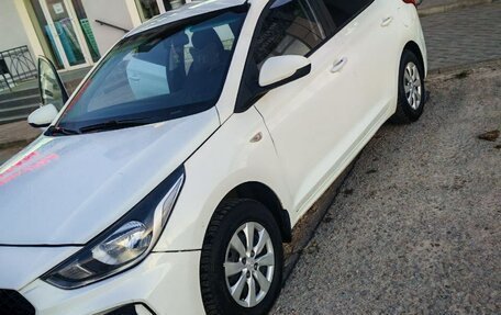 Hyundai Solaris II рестайлинг, 2018 год, 990 000 рублей, 8 фотография