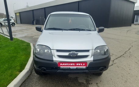 Chevrolet Niva I рестайлинг, 2019 год, 760 000 рублей, 2 фотография