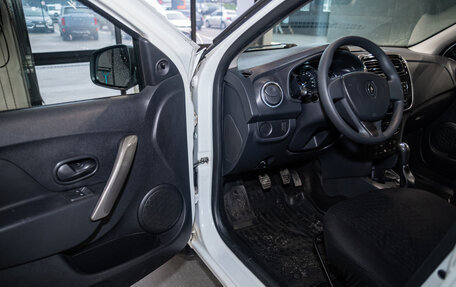 Renault Logan II, 2014 год, 700 000 рублей, 10 фотография