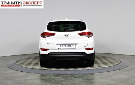 Hyundai Tucson III, 2017 год, 1 997 000 рублей, 6 фотография
