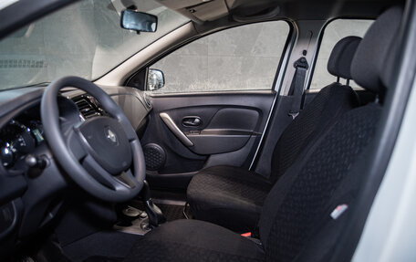 Renault Logan II, 2014 год, 700 000 рублей, 12 фотография