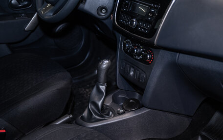 Renault Logan II, 2014 год, 700 000 рублей, 18 фотография